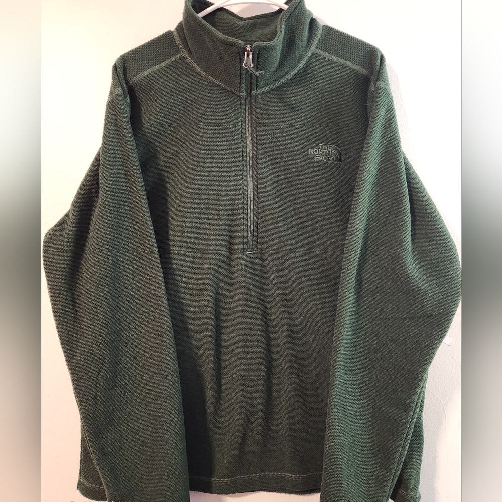 EUC GREEN NORTH FACE 1/4 ZIP